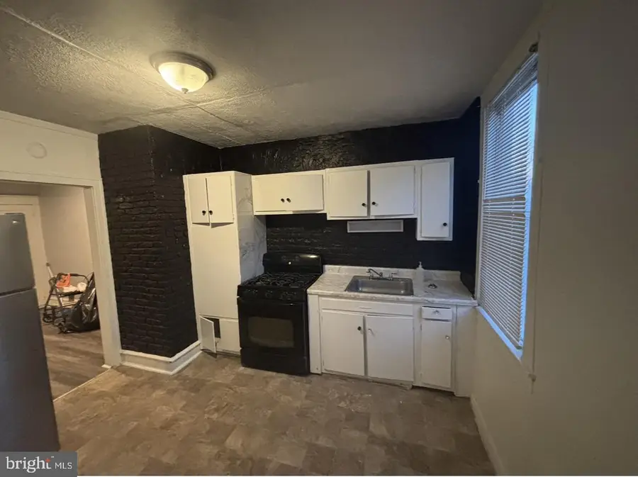 6047 N Marvine St, Philadelphia, PA 19141 - #2