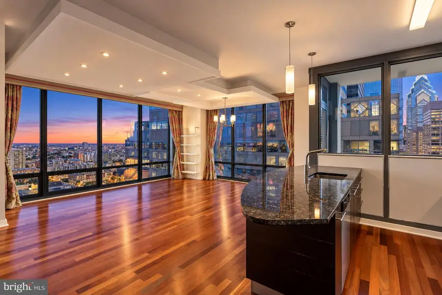 2101 Market #3507, Philadelphia, PA 19103 - #2