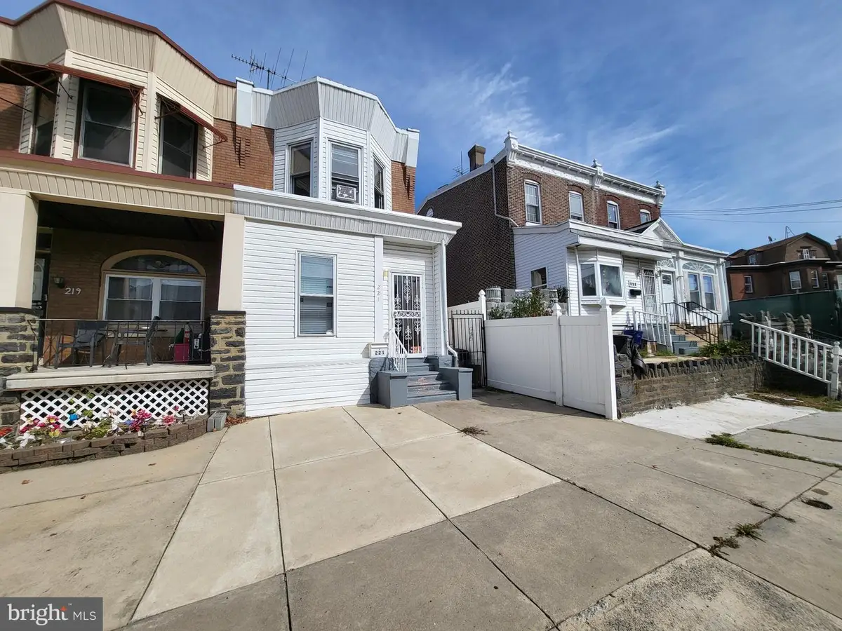 221 E Wellens Ave, Philadelphia, PA 19120 - #1