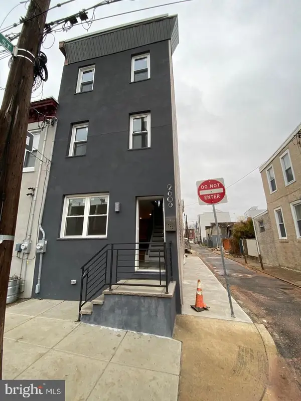 2609 Almond St, PHILADELPHIA, PA 19125