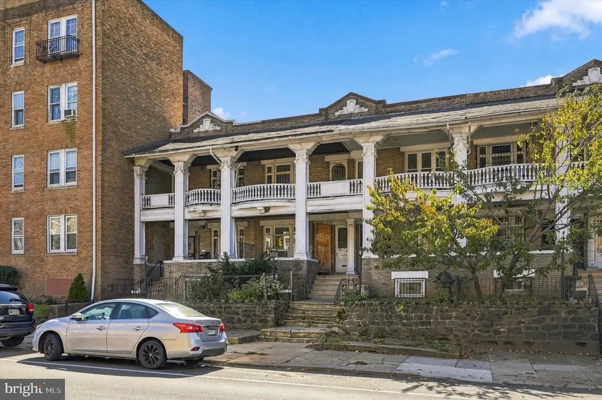 6234 Chestnut St, Philadelphia, PA 19139 - #1