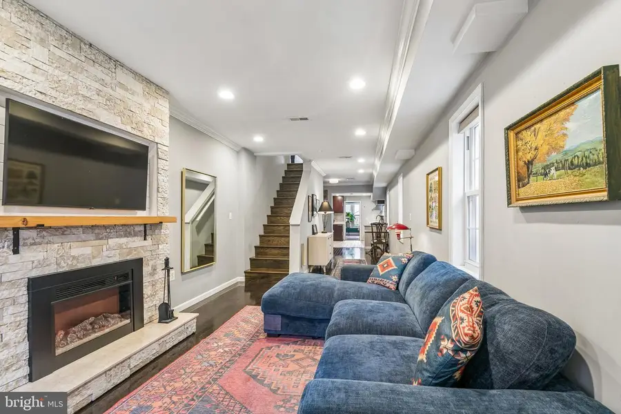 822 N 19th St, Philadelphia, PA 19130 - #3