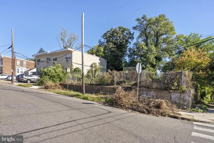 5905 N 10th St, Philadelphia, PA 19141 - #3