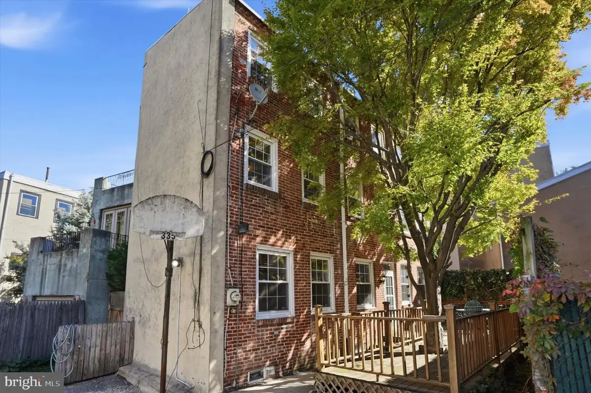 335 R Poplar St, Philadelphia, PA 19123 - #1