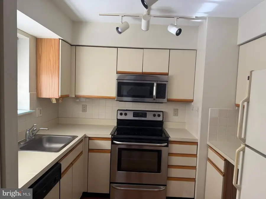 2801 Pennsylvania Ave #a202, Philadelphia, PA 19130 - #3