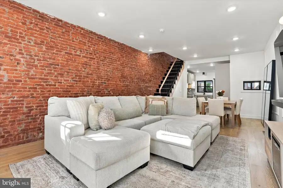 832 Pennock St, Philadelphia, PA 19130 - #3