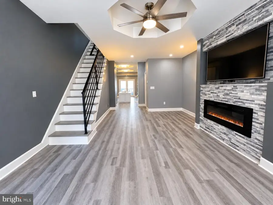 151 Moore St, Philadelphia, PA 19148 - #3