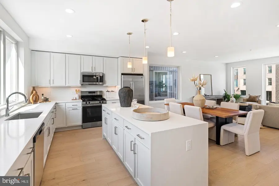 3044 S Northbank Pl, Philadelphia, PA 19125 - #3