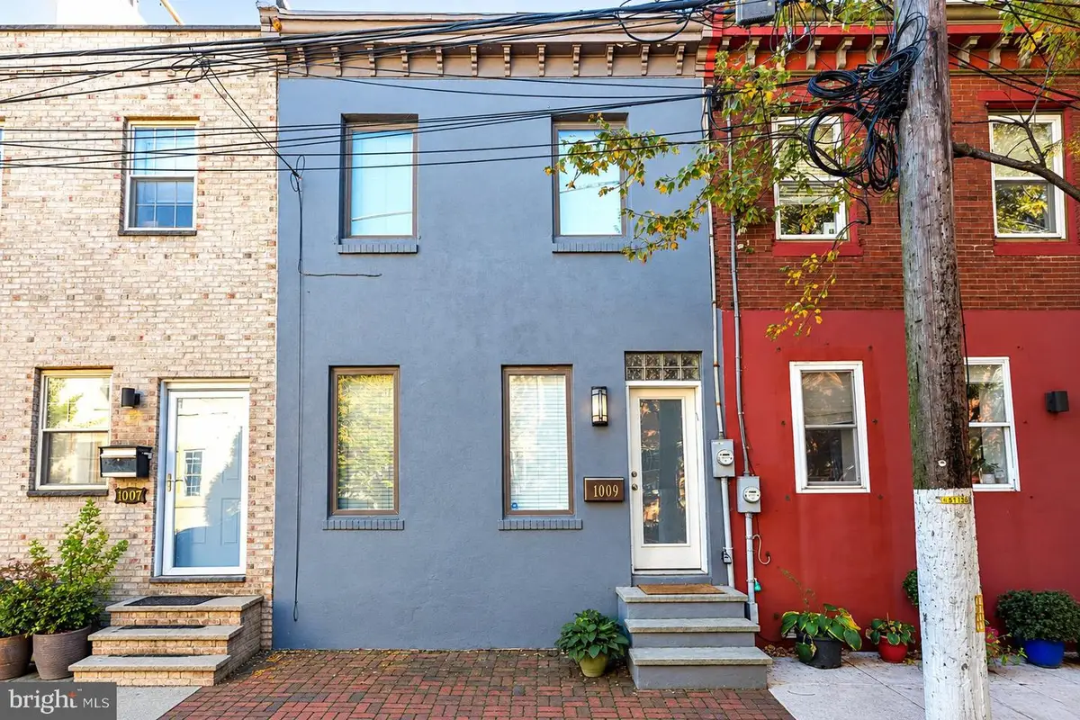 1009 S Chadwick St, Philadelphia, PA 19146 - #1