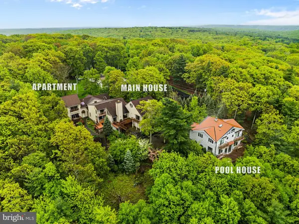 105 - 107 Attitash Ln, TAFTON, PA 18464