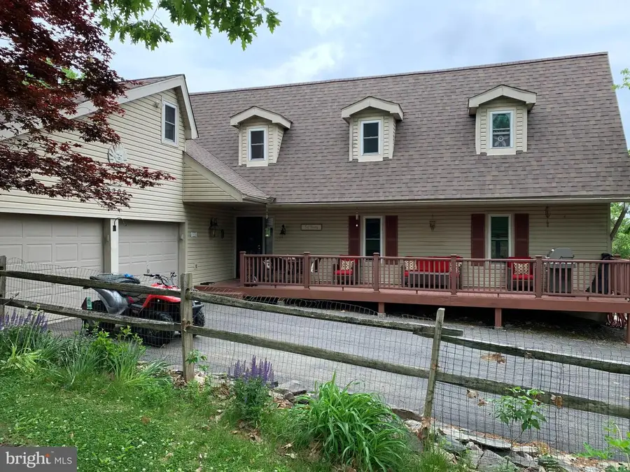 3205 Ely Ct, Bushkill, PA 18324 - Image #2