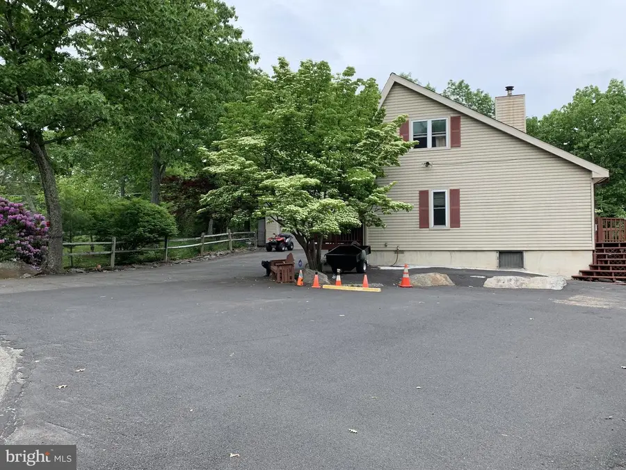 3205 Ely Ct, Bushkill, PA 18324 - Image #3