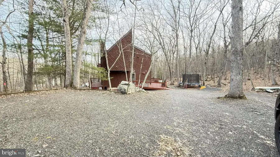 5933 Decker, Bushkill, PA 18324 - #2