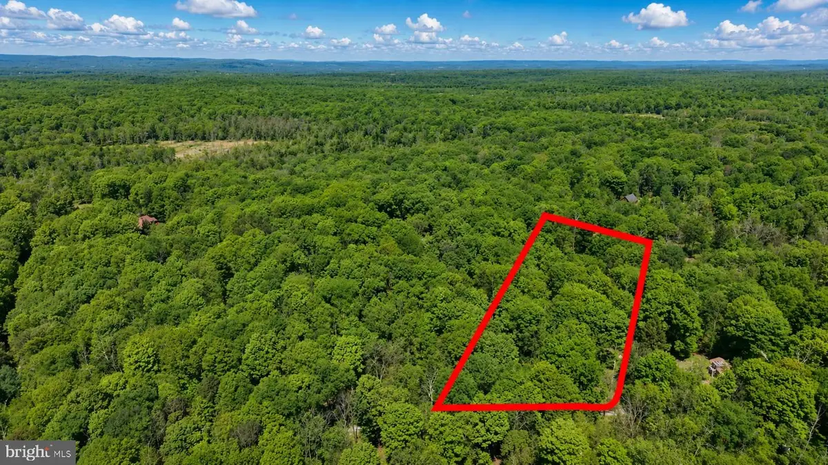 00 Hughes Dr, Greentown, PA 18426 - #1