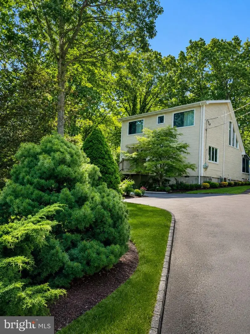 100 Rimrock Ln, Hawley, PA 18428 - #1