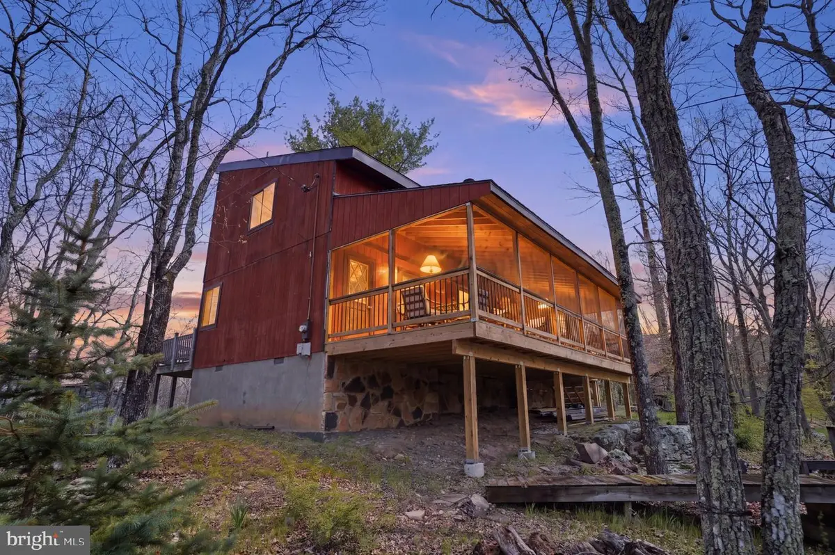 138 Dover Dr, Bushkill, PA 18324 - #1