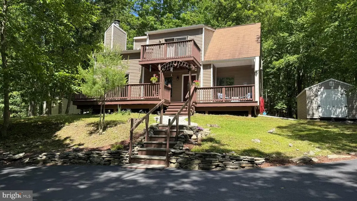 4271 Winchester Way, Bushkill, PA 18324 - #1