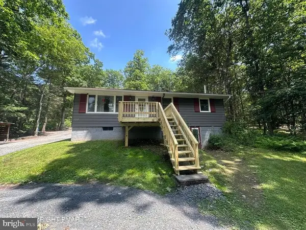 1232 Milford Rd, DINGMANS FERRY, PA 18328