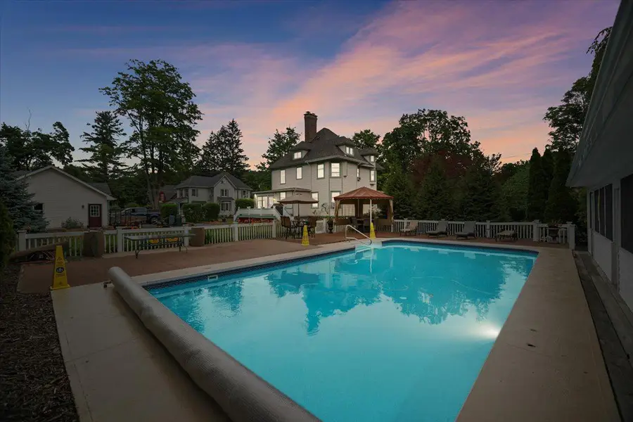 206 W Ann St, Milford, PA 18337 - #2