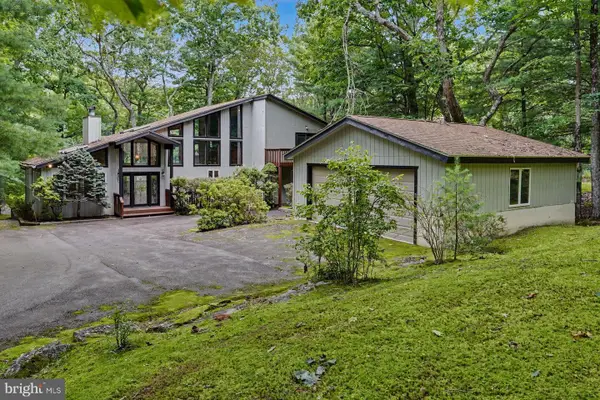 124 Whippletree Ln, LORDS VALLEY, PA 18428