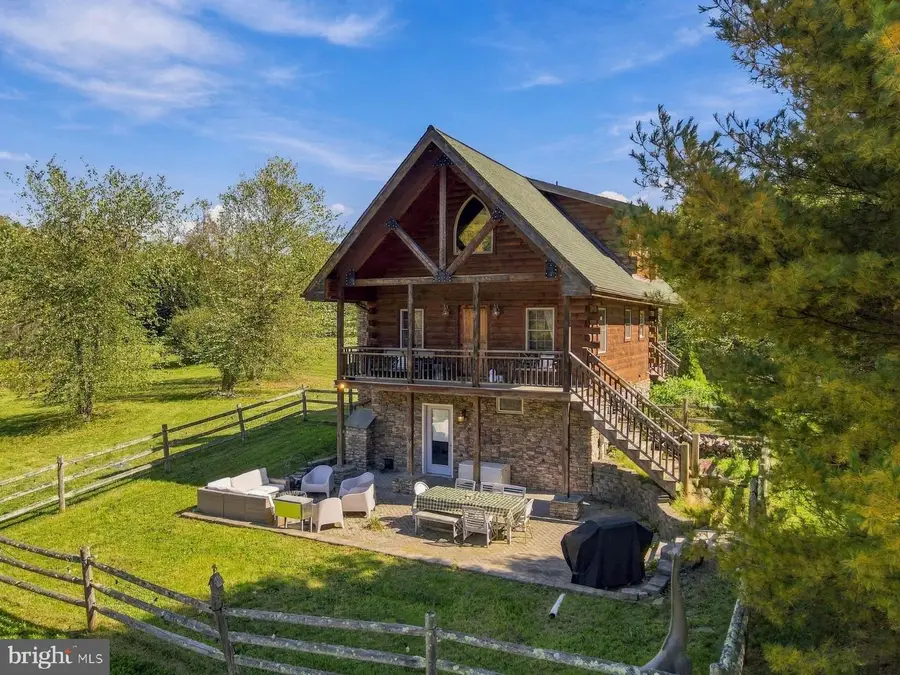 100 Meadowlark Ln, Greentown, PA 18426 - #3