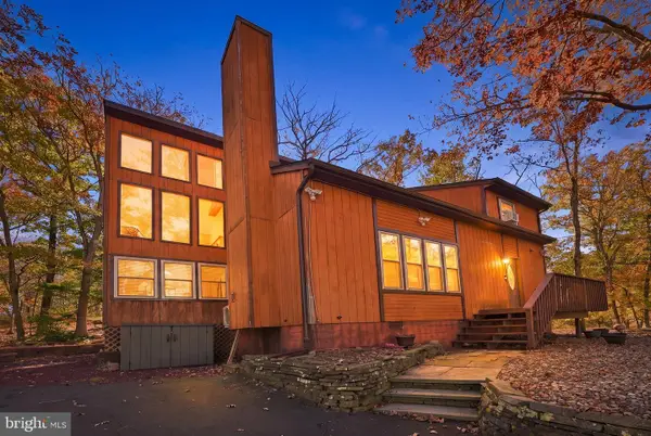 122 Dover Dr, BUSHKILL, PA 18324