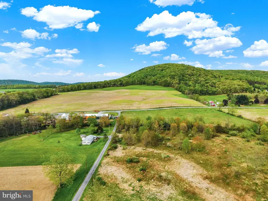 57 Metz Ln, New Bloomfield, PA 17068 - Image #2