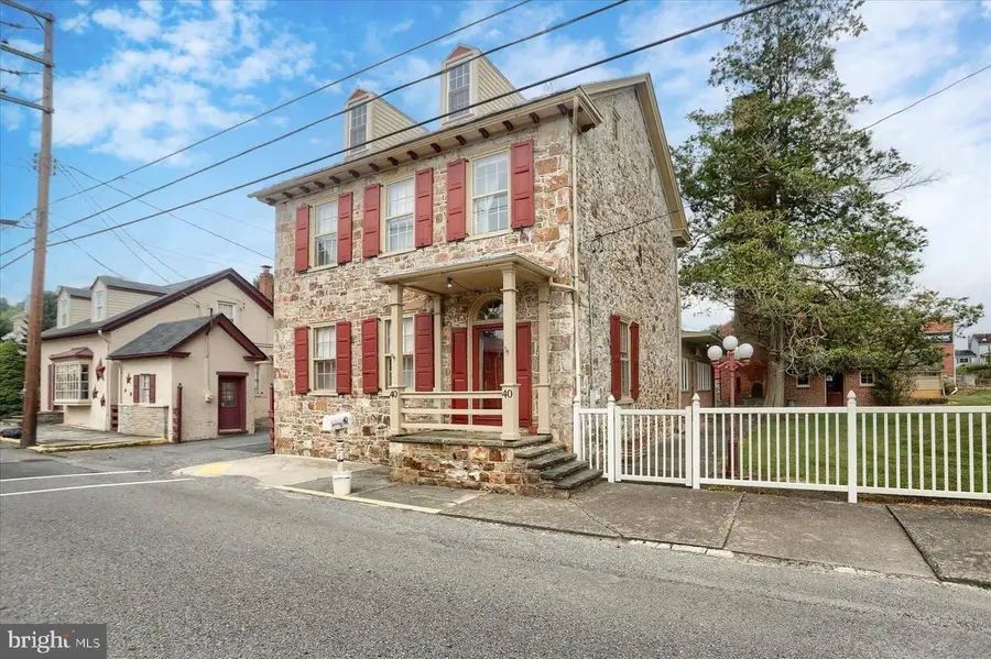 40 N Market St, Millerstown, PA 17062 - Image #3
