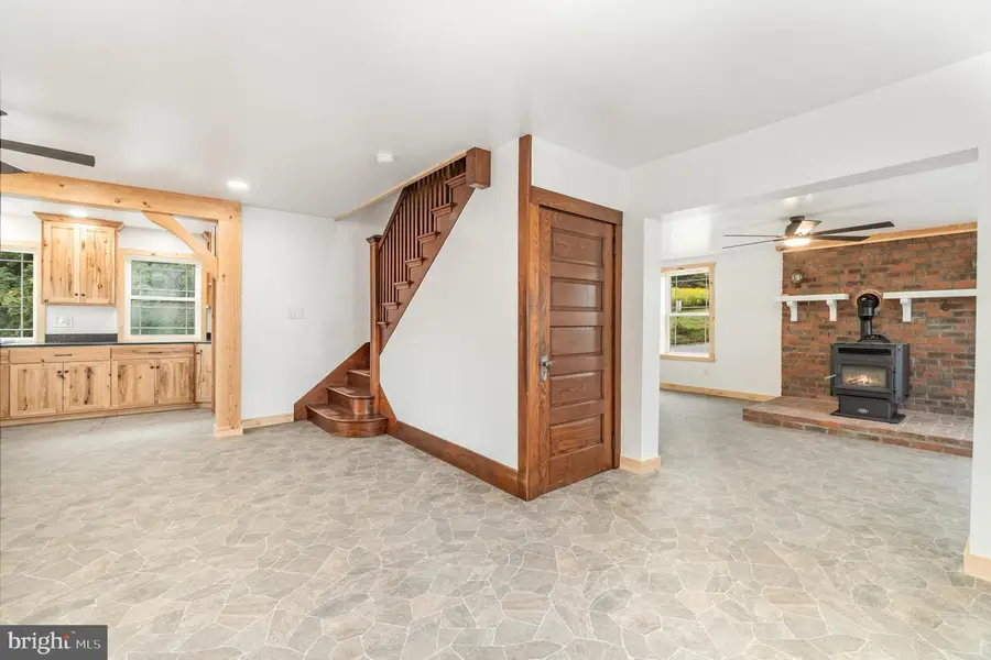 892 Owl Hollow Rd, Millerstown, PA 17062 - Image #2