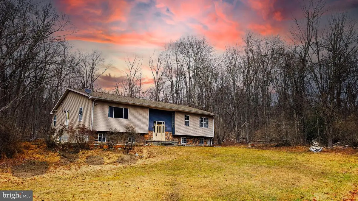 586 Old Limekiln Ln, Newport, PA 17074 - Image #1