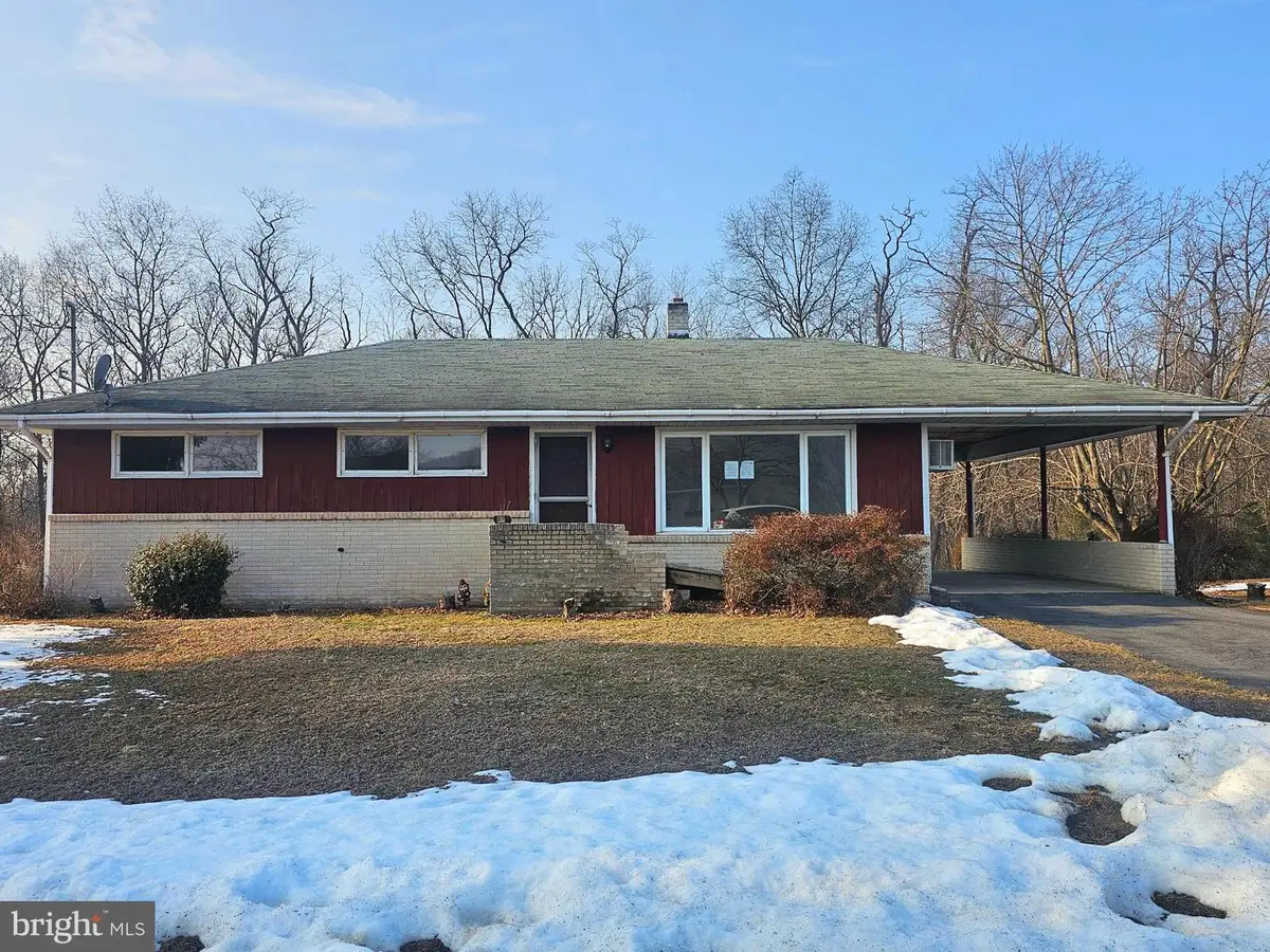 26 Eisenhower Blvd, Duncannon, PA 17020 - #1
