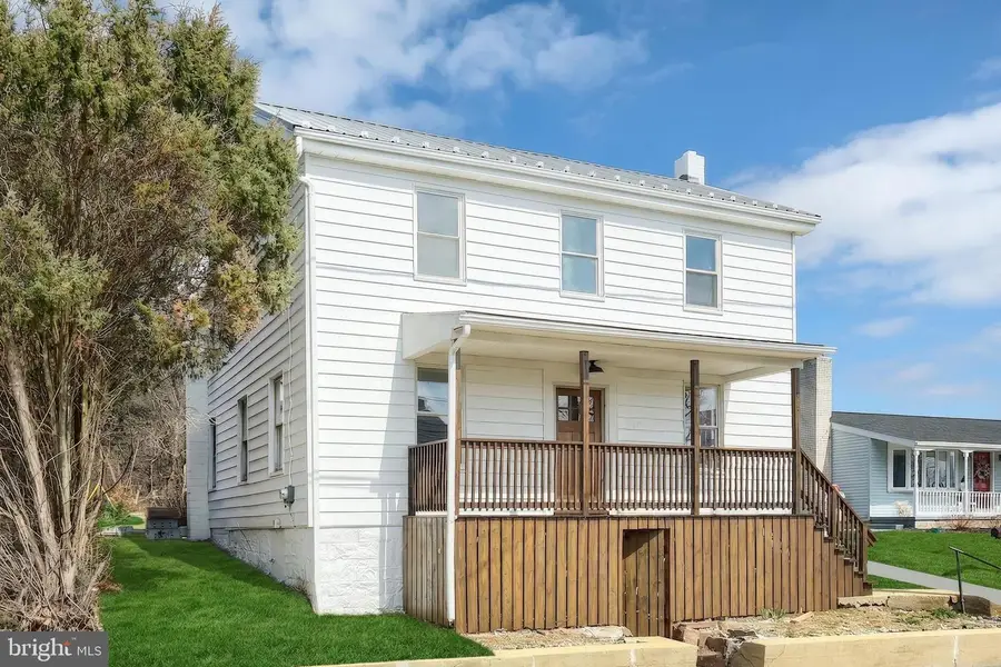 433 Valley St, Marysville, PA 17053 - #2