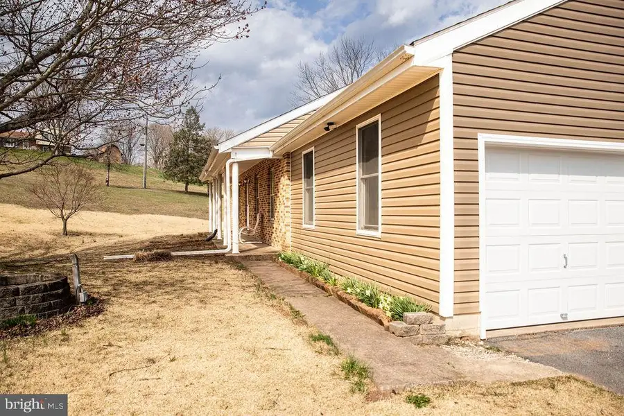 245 Windy Hill Rd, Shermans Dale, PA 17090 - #2