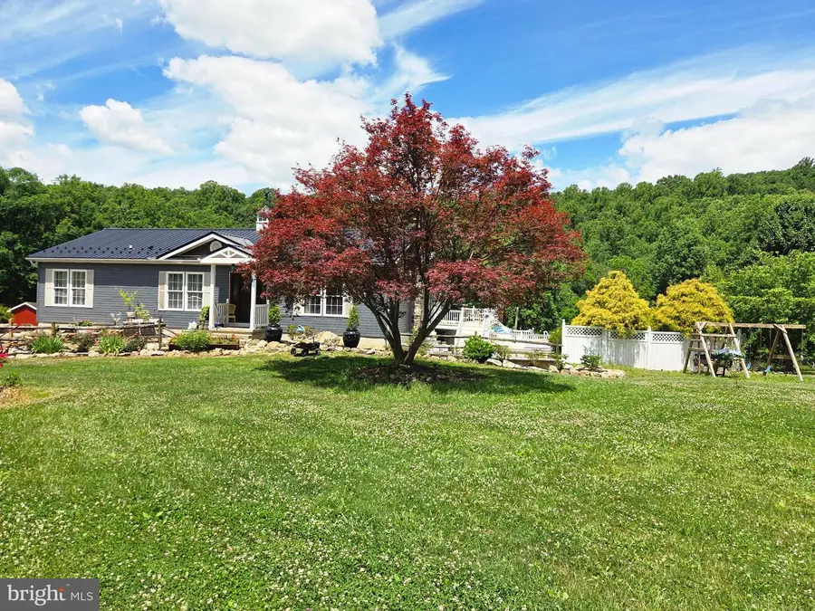 278 Greenbriar Rd, Elliottsburg, PA 17024 - #2