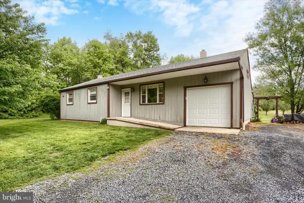 695 Windy Hill Rd, SHERMANS DALE, PA 17090