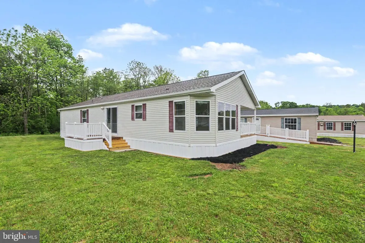 19 Meadowview Dr, New Bloomfield, PA 17068 - #1