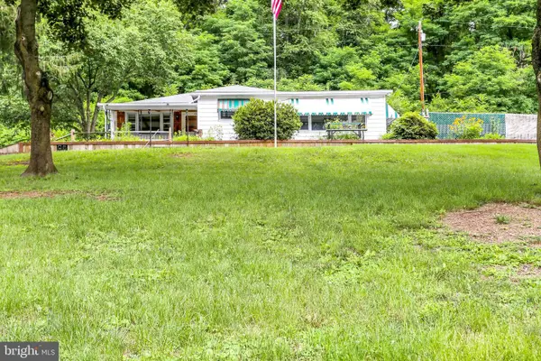 111 Juniata Pkwy E, NEWPORT, PA 17074