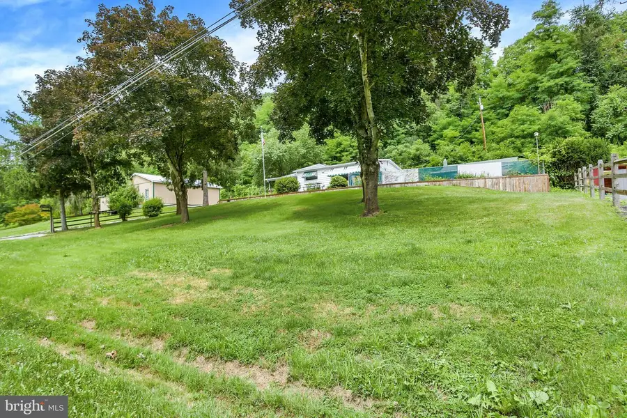 111 Juniata Pkwy E, Newport, PA 17074 - #3