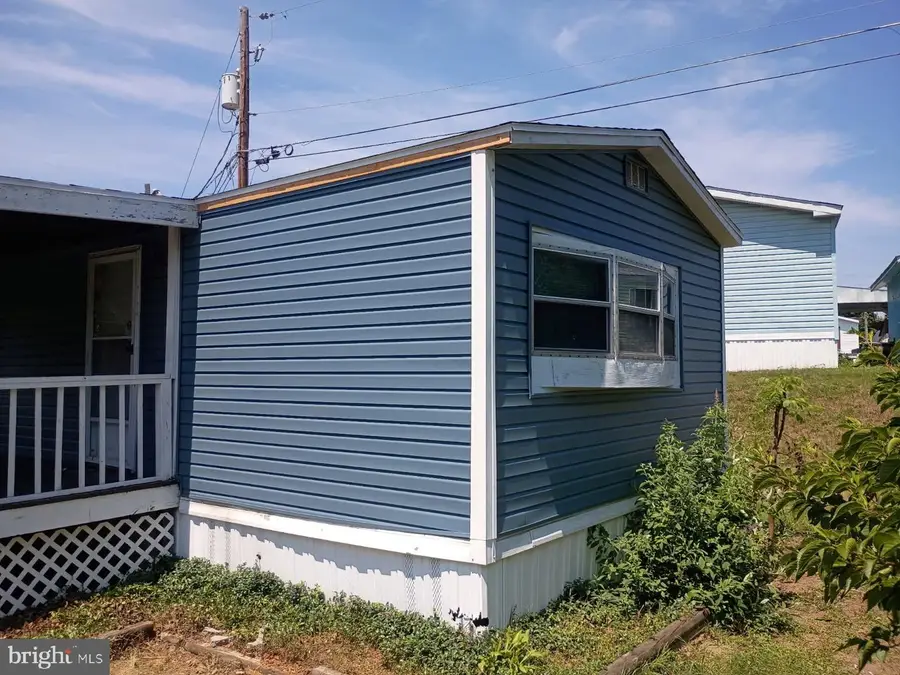 6 Alexander Ave, New Bloomfield, PA 17068 - #3
