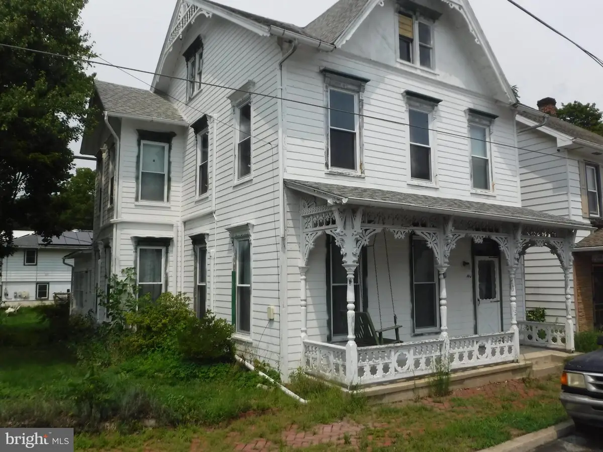140 W Mcclure St, New Bloomfield, PA 17068 - #1