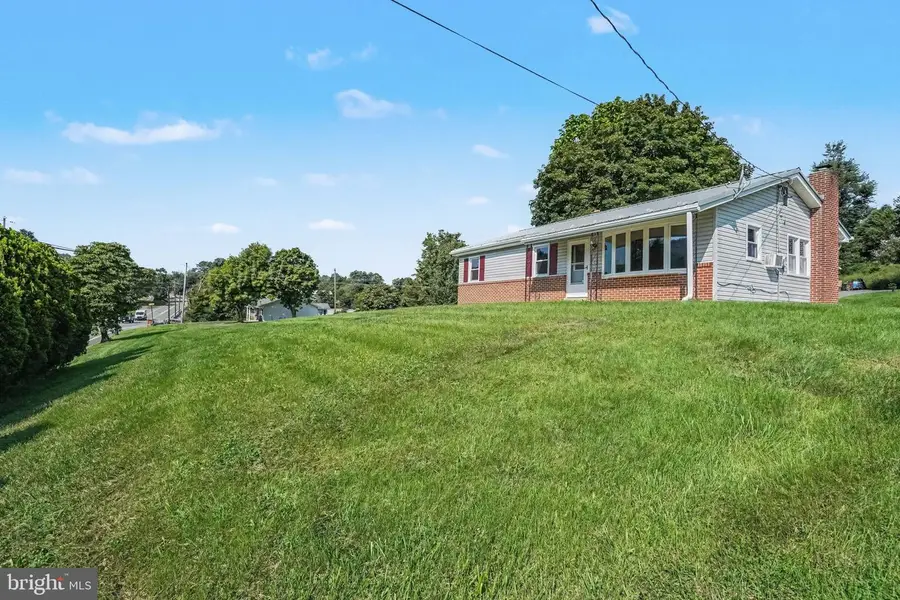14 Rue Dr, Newport, PA 17074 - #3