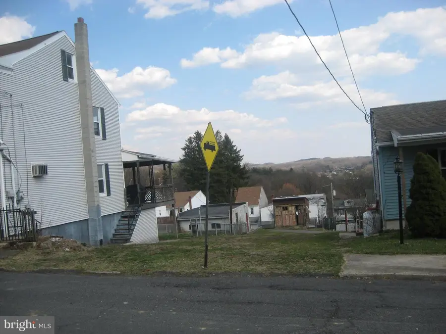 311 Broad St, Saint Clair, PA 17970 - Image #2
