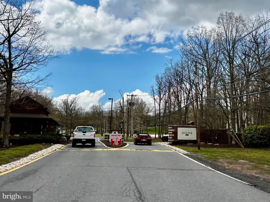 0 W Fairway Cir, Hazleton, PA 18202 - Image #2