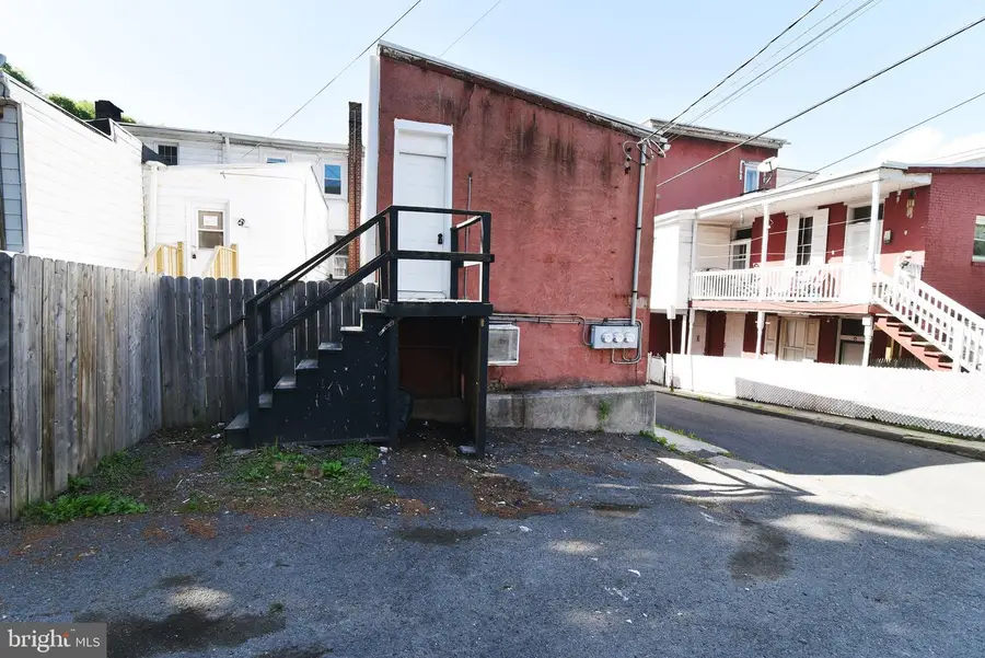 701 W Market St, Pottsville, PA 17901 - Image #3