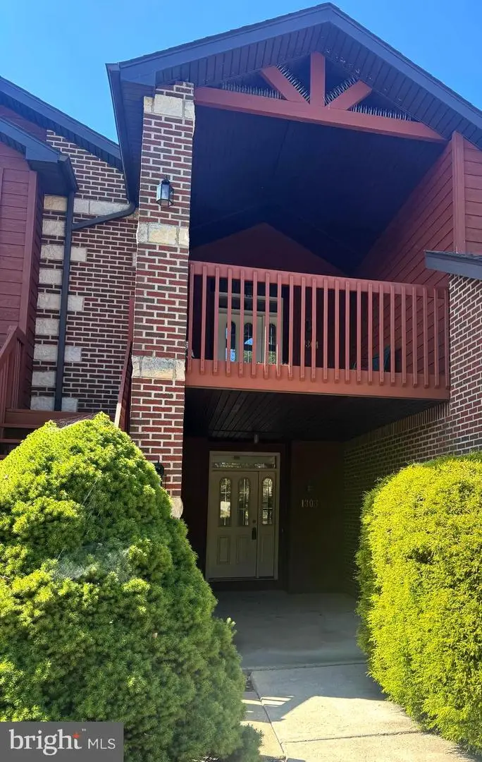 1303 Country Club Dr, Hazleton, PA 18202 - Image #2