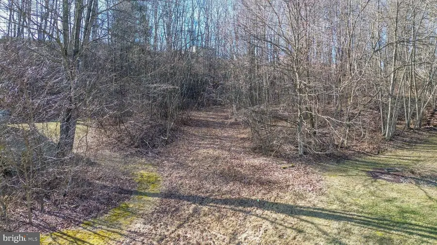 576 Kenwood Dr, Pottsville, PA 17901 - Image #3