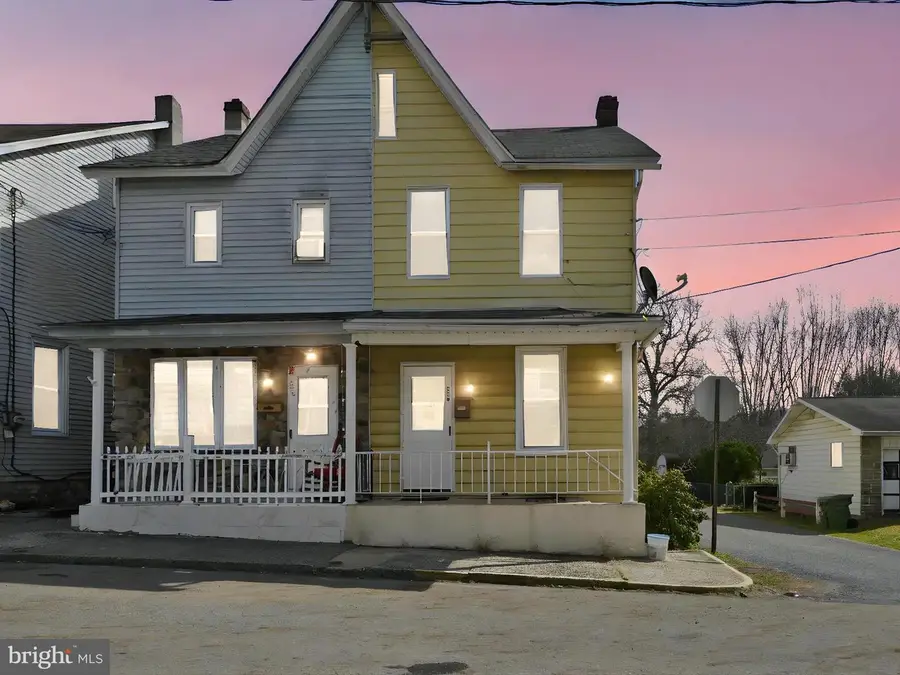 236 N Pine St, Tremont, PA 17981 - Image #2