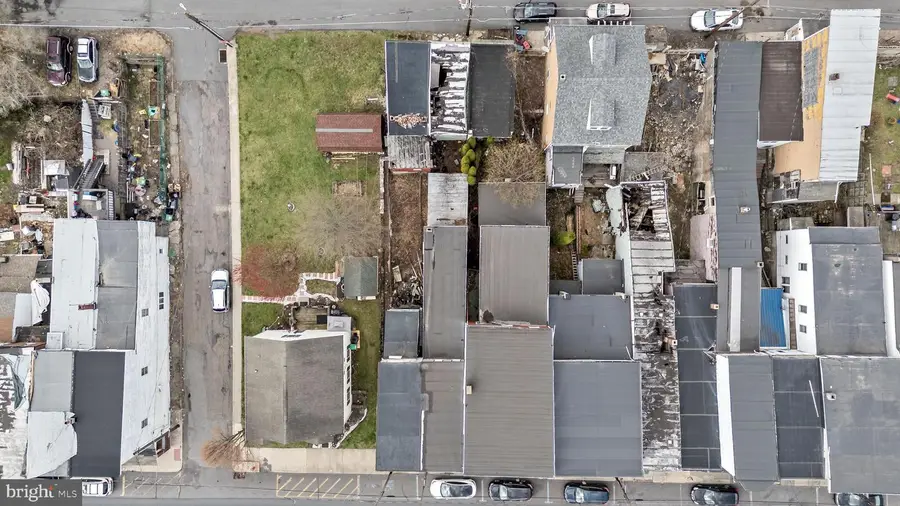 329 W Centre St, Mahanoy City, PA 17948 - Image #2