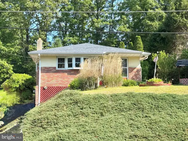 1938 High Park Mnr, POTTSVILLE, PA 17901