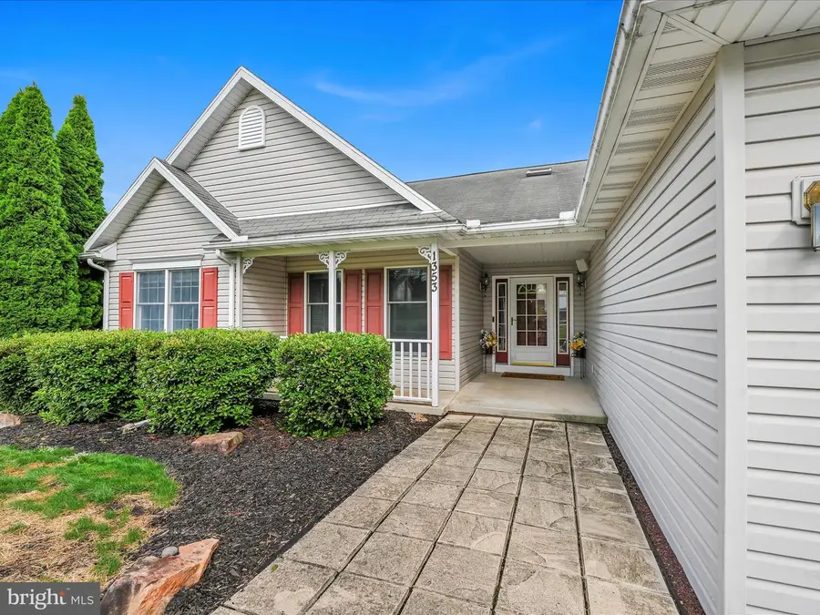 1353 Stag Dr, Auburn, PA 17922 - #3